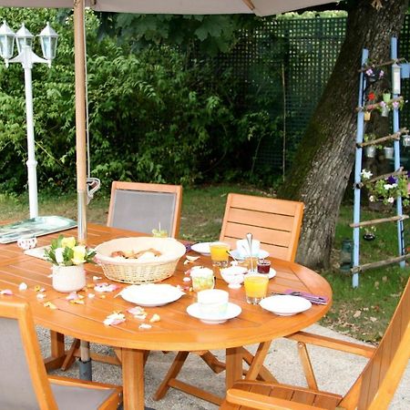 Les Hibiscus Bed & Breakfast Maisons-Laffitte Luaran gambar